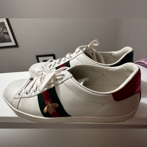 WOMEN'S GUCCI ACE SNEAKER WITH BEE - Picture 2 of 8